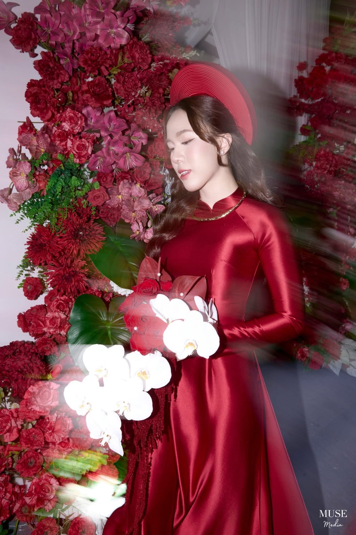 Một Sớm Mùa Hạ Của Yên Thảo & Sơn Hải